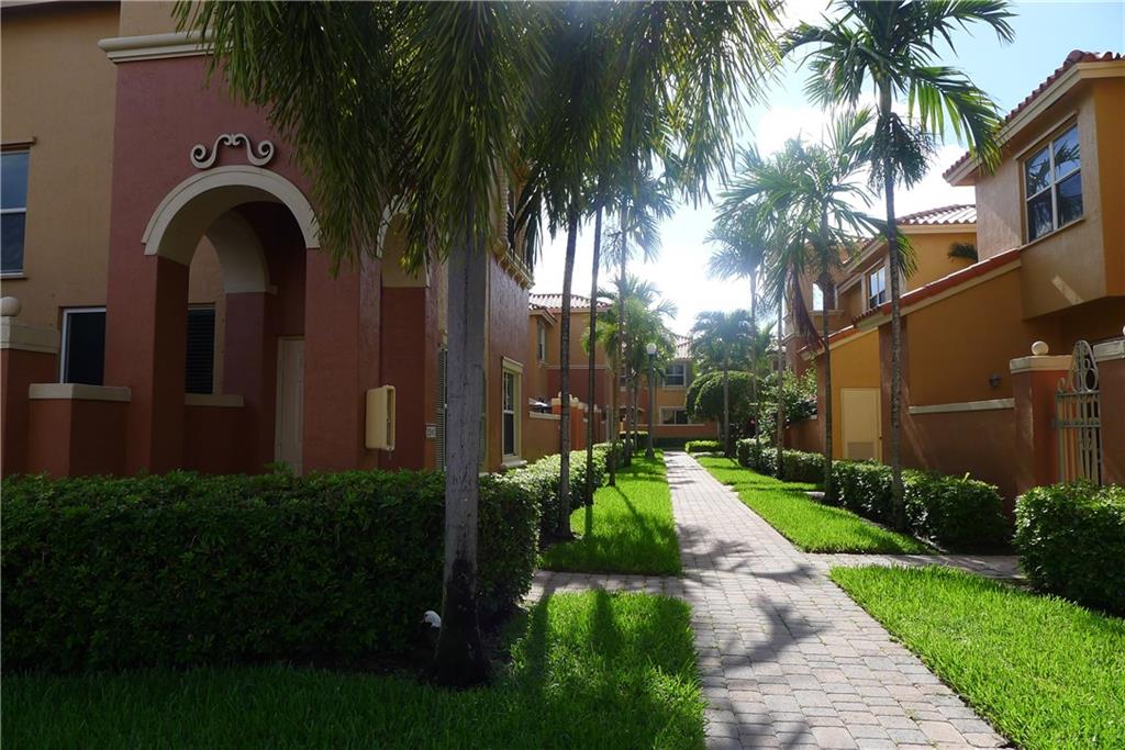 Villas at Harbor Isles - Residential