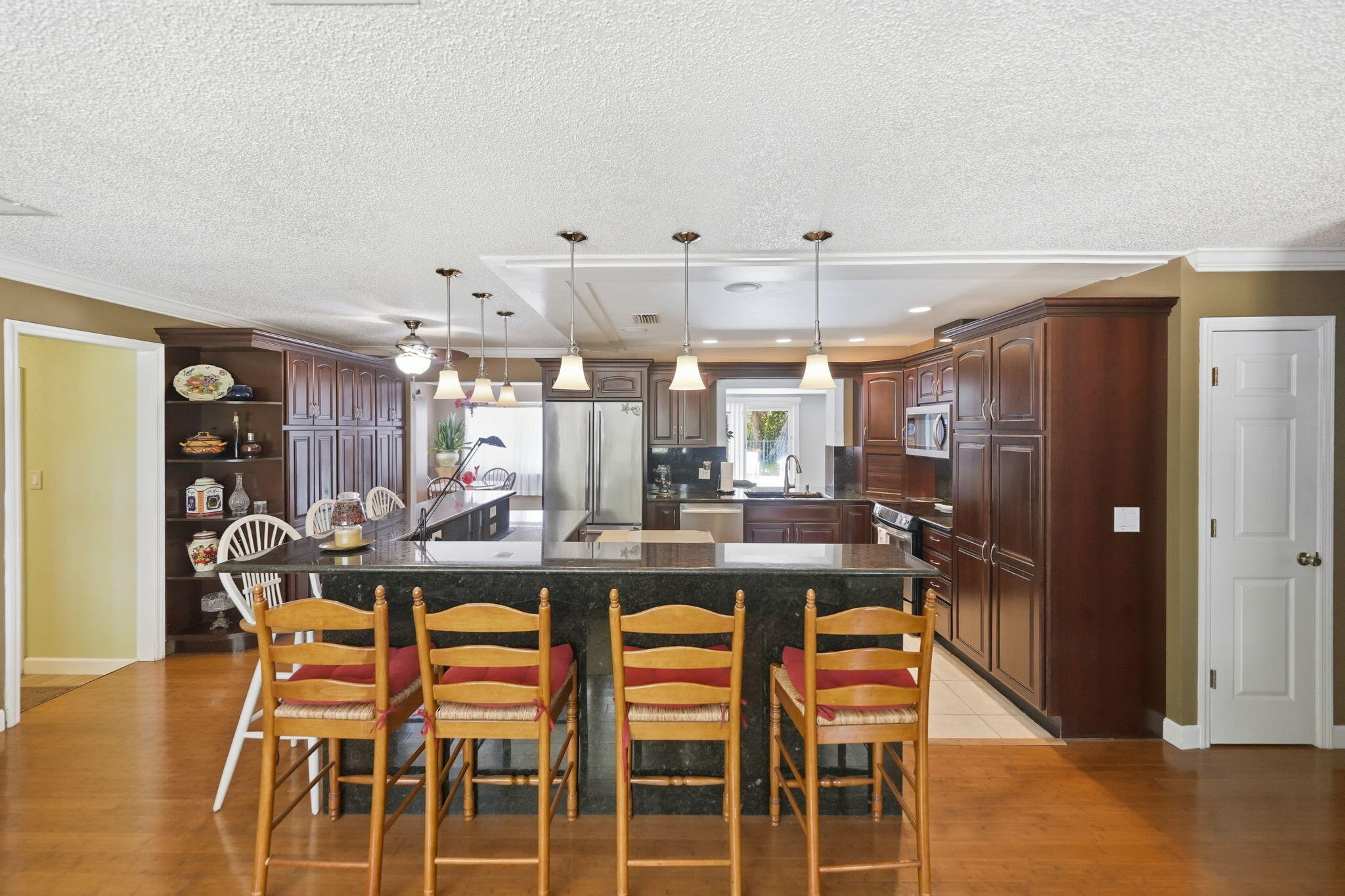 RIVER POINT - Residential