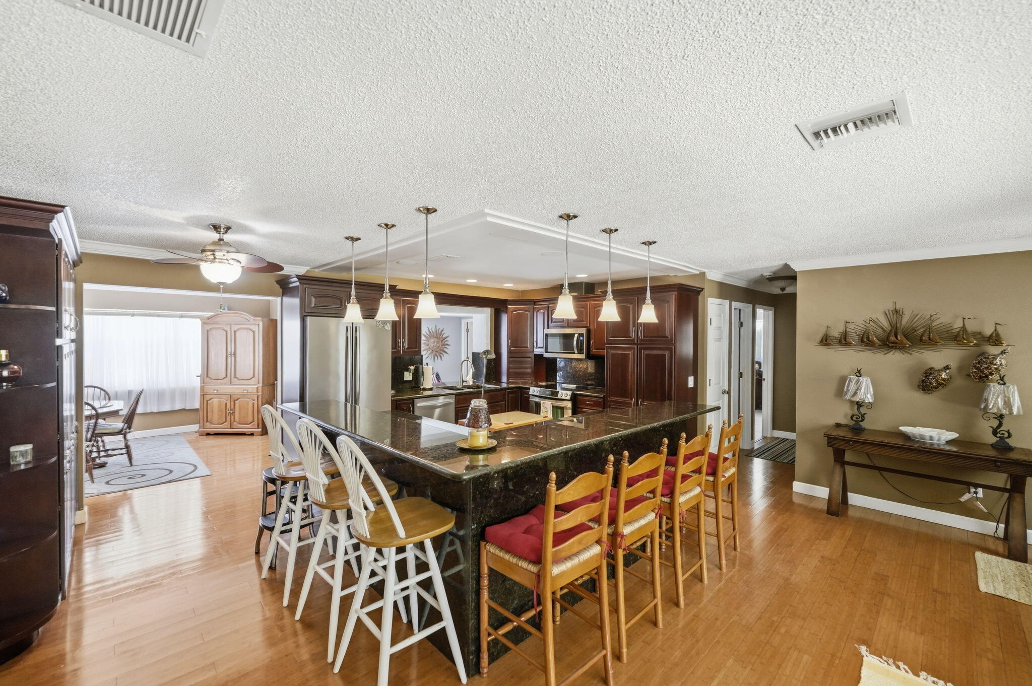 RIVER POINT - Residential