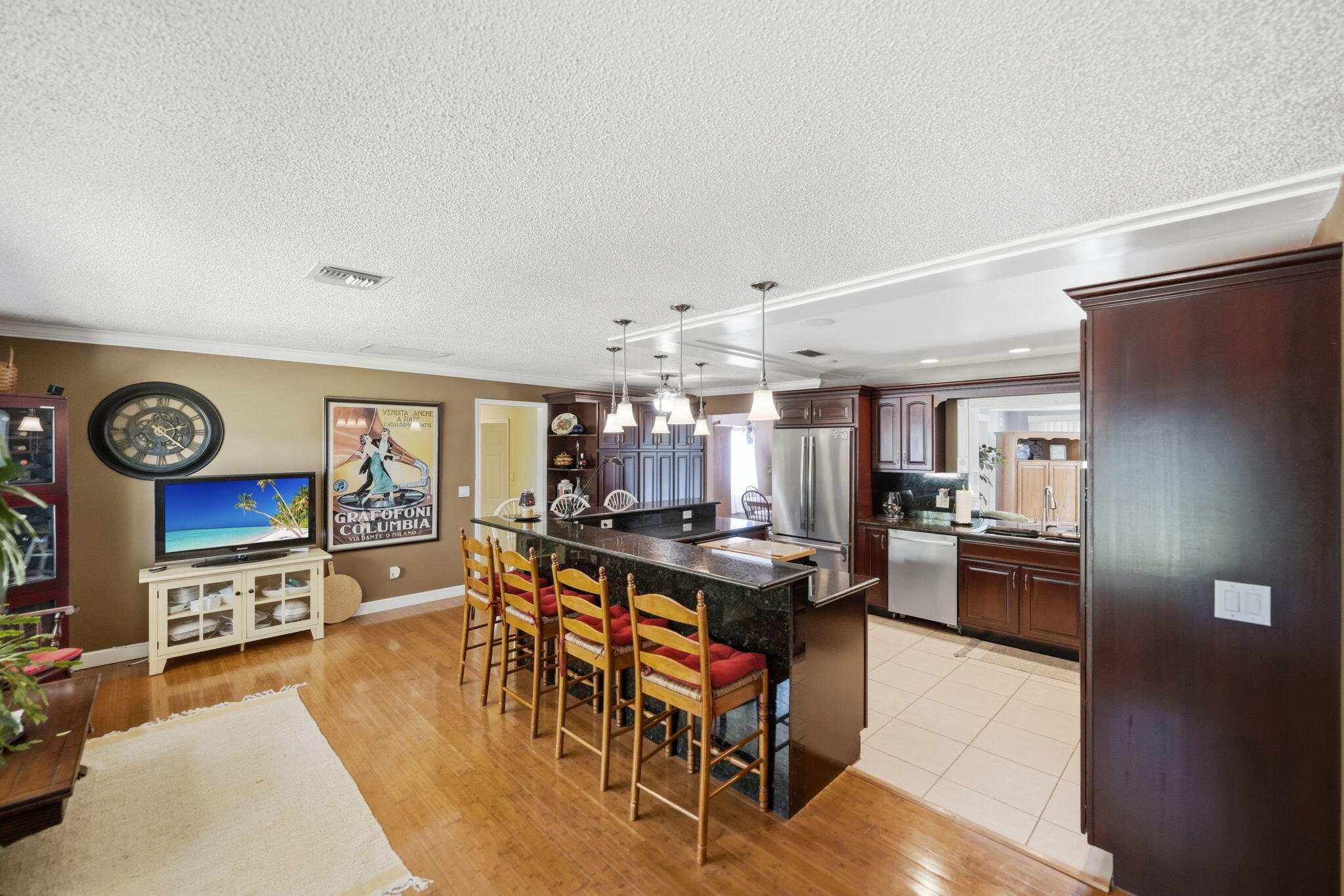 RIVER POINT - Residential