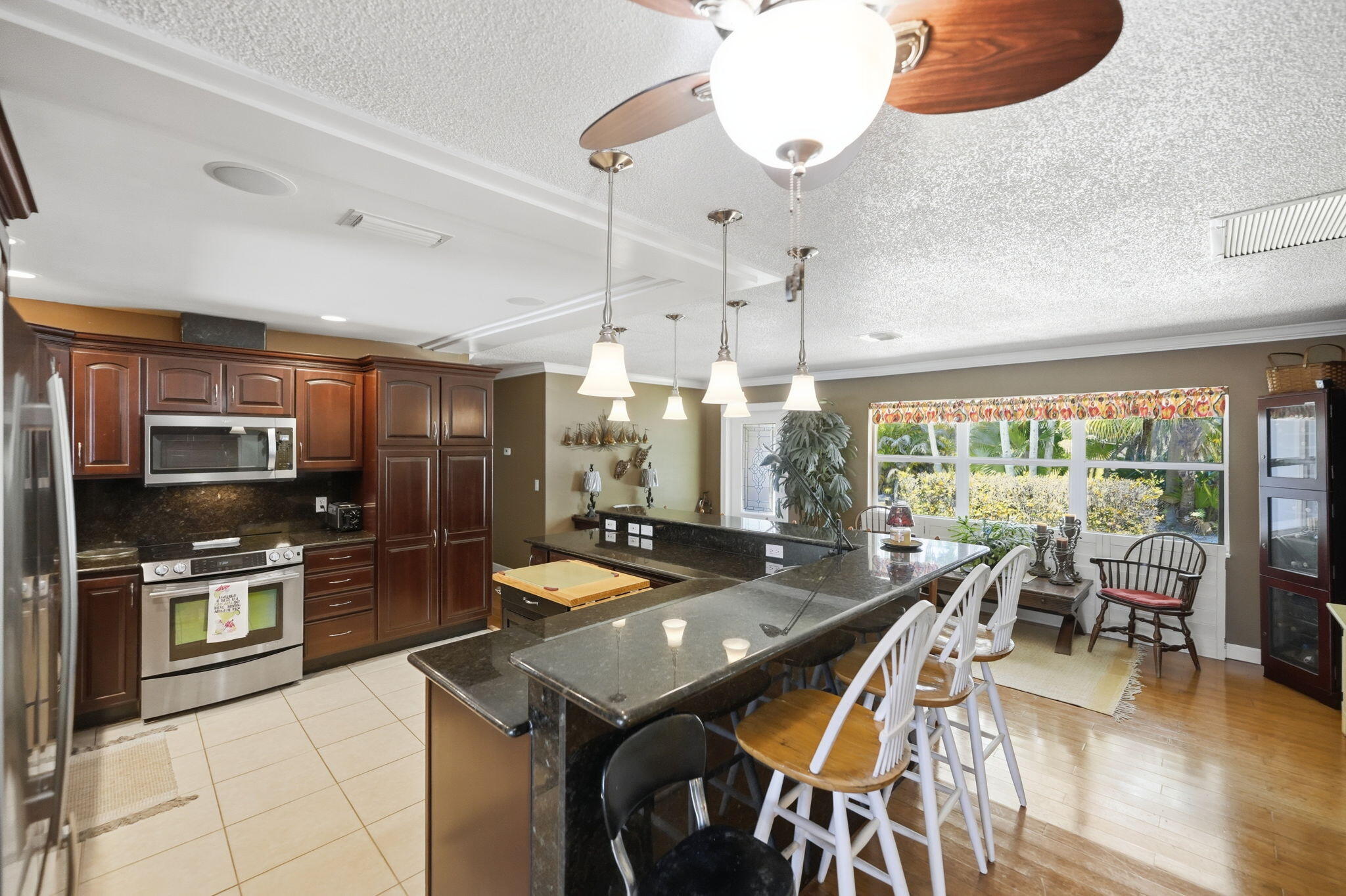 RIVER POINT - Residential