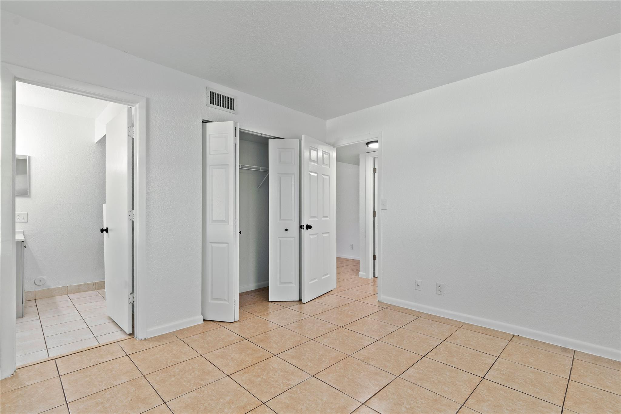 EAGLE MANOR CONDO - Residential Lease