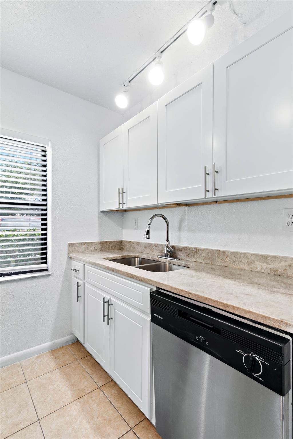 EAGLE MANOR CONDO - Residential Lease