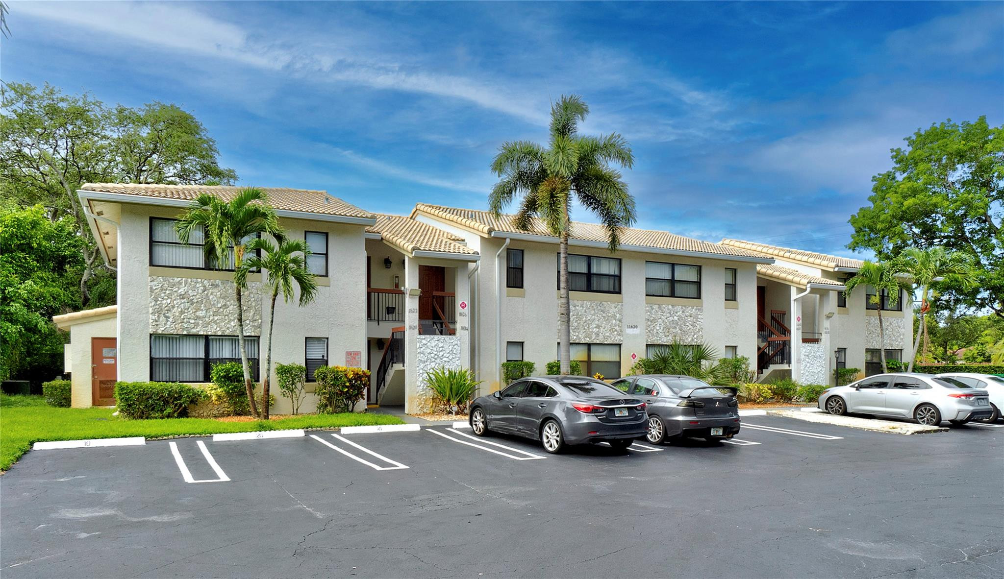 EAGLE MANOR CONDO - Residential Lease