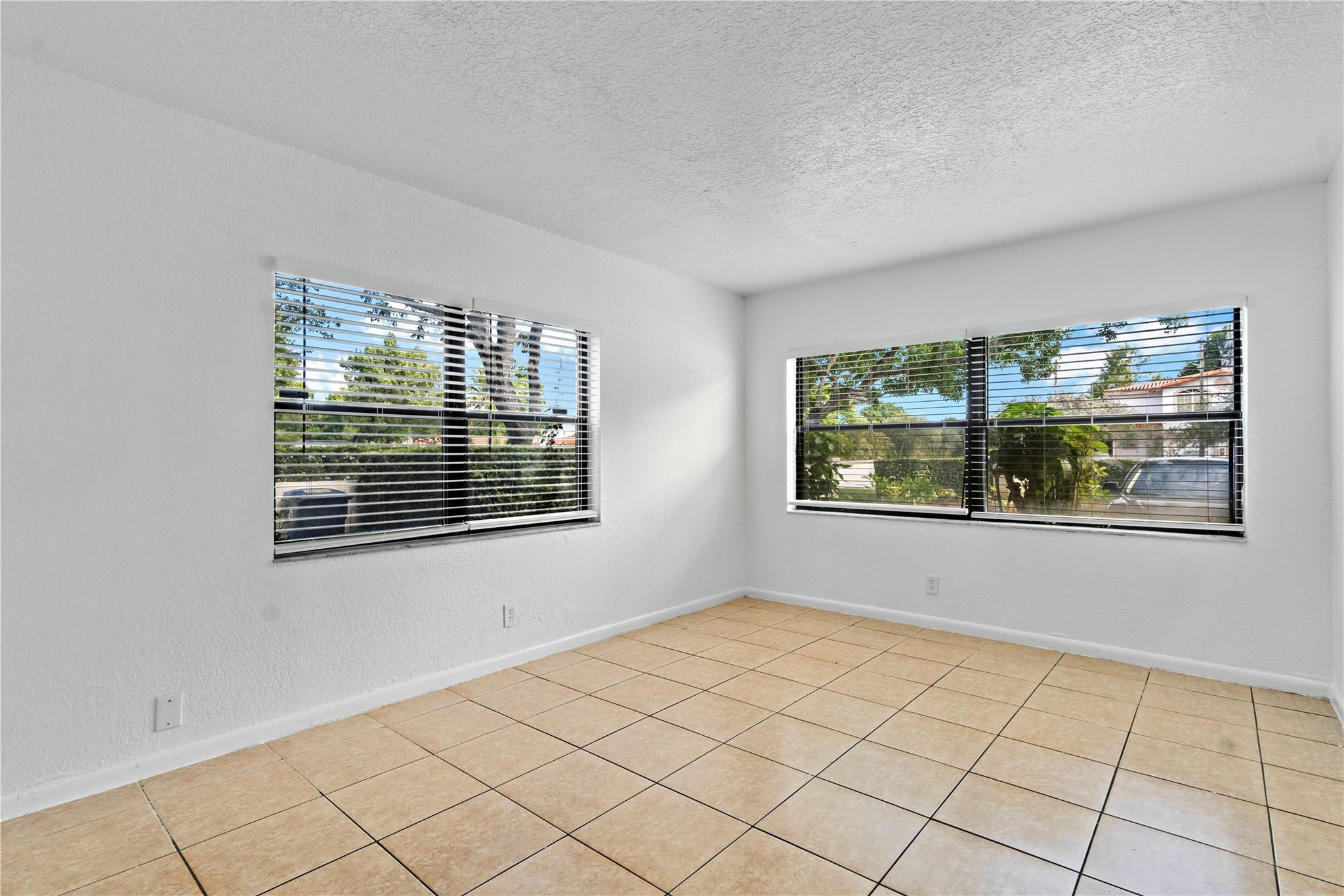 EAGLE MANOR CONDO - Residential Lease