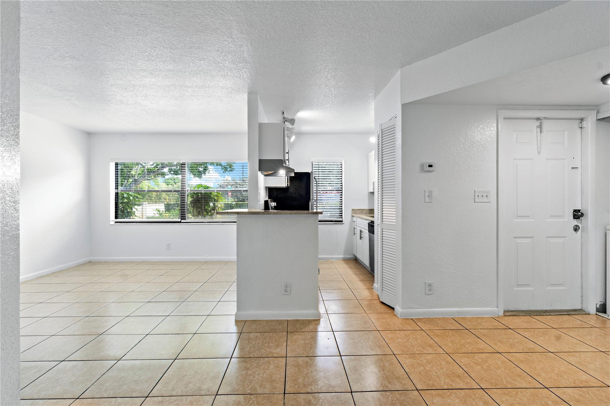 EAGLE MANOR CONDO - Residential Lease