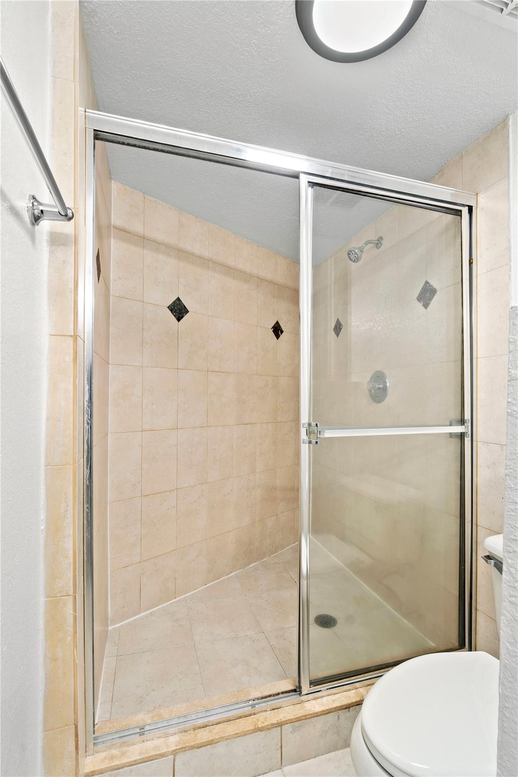 EAGLE MANOR CONDO - Residential Lease