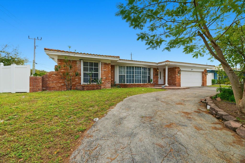 Photo of 6110 NE 19th Avenue, Fort Lauderdale, FL 33308 (MLS # F10552083)