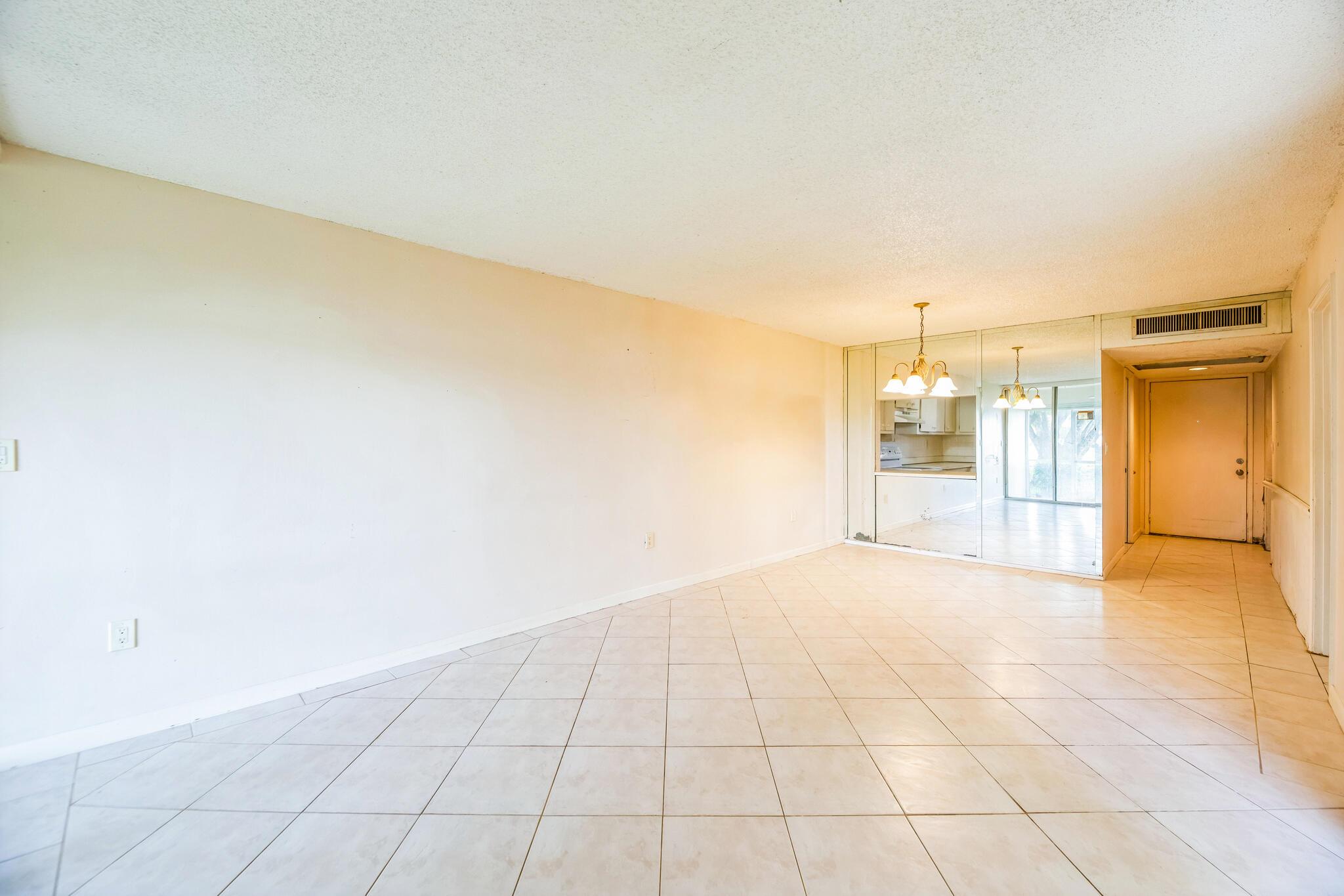 TANGERINE CONDOMINIUM FOU - Residential