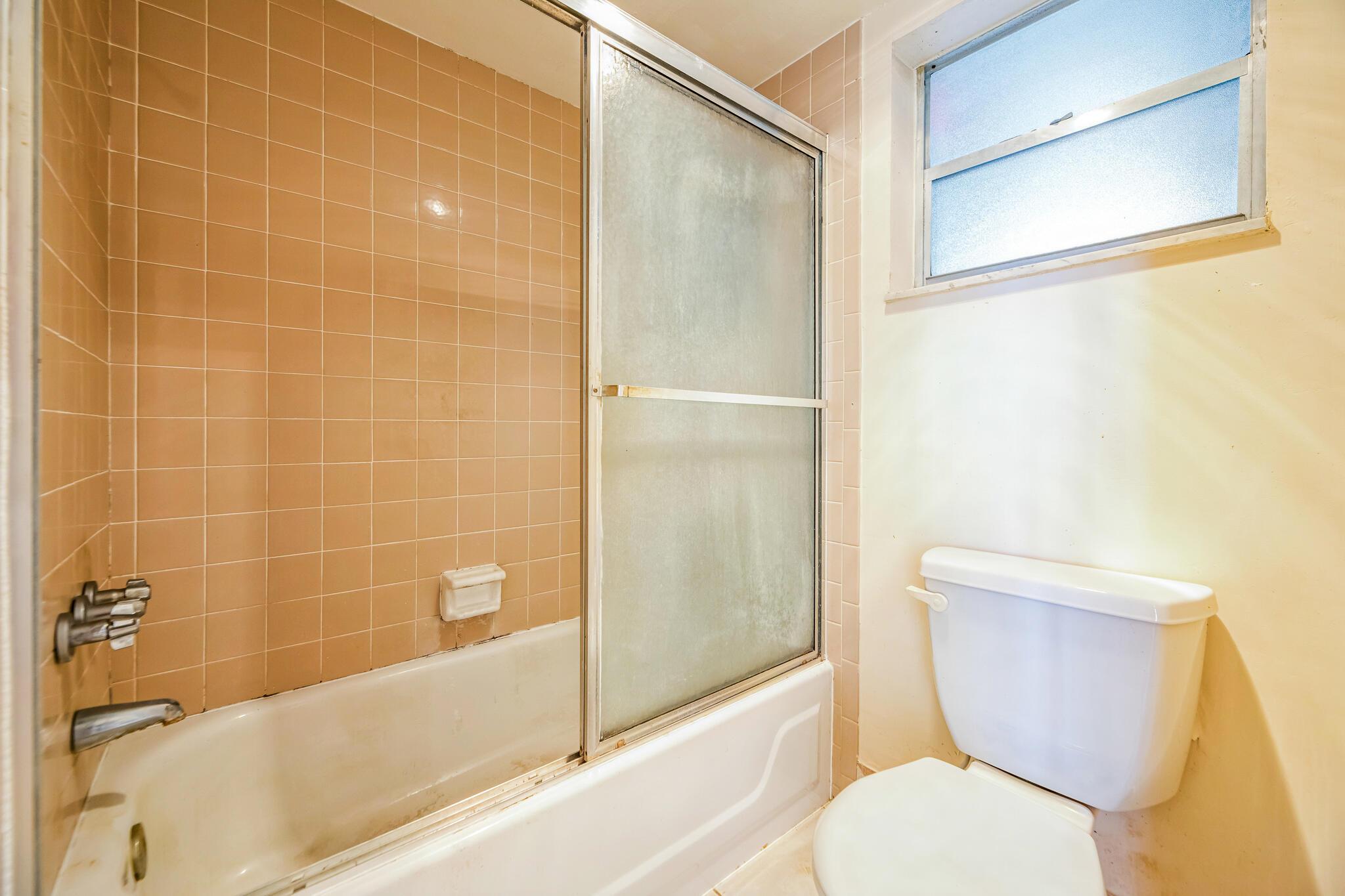 TANGERINE CONDOMINIUM FOU - Residential