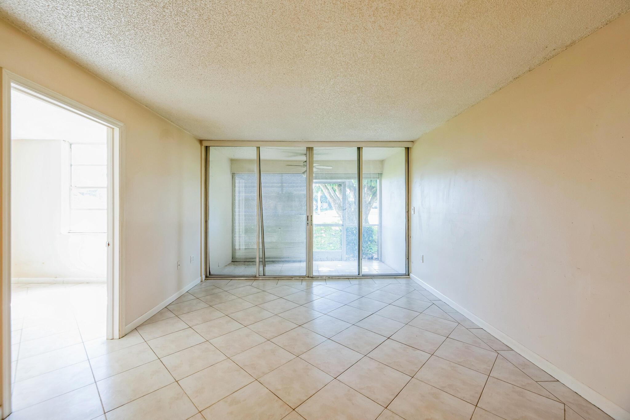TANGERINE CONDOMINIUM FOU - Residential