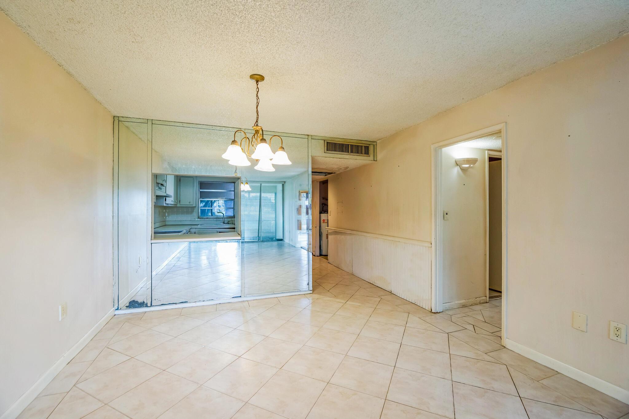 9440 Tangerine Place 102