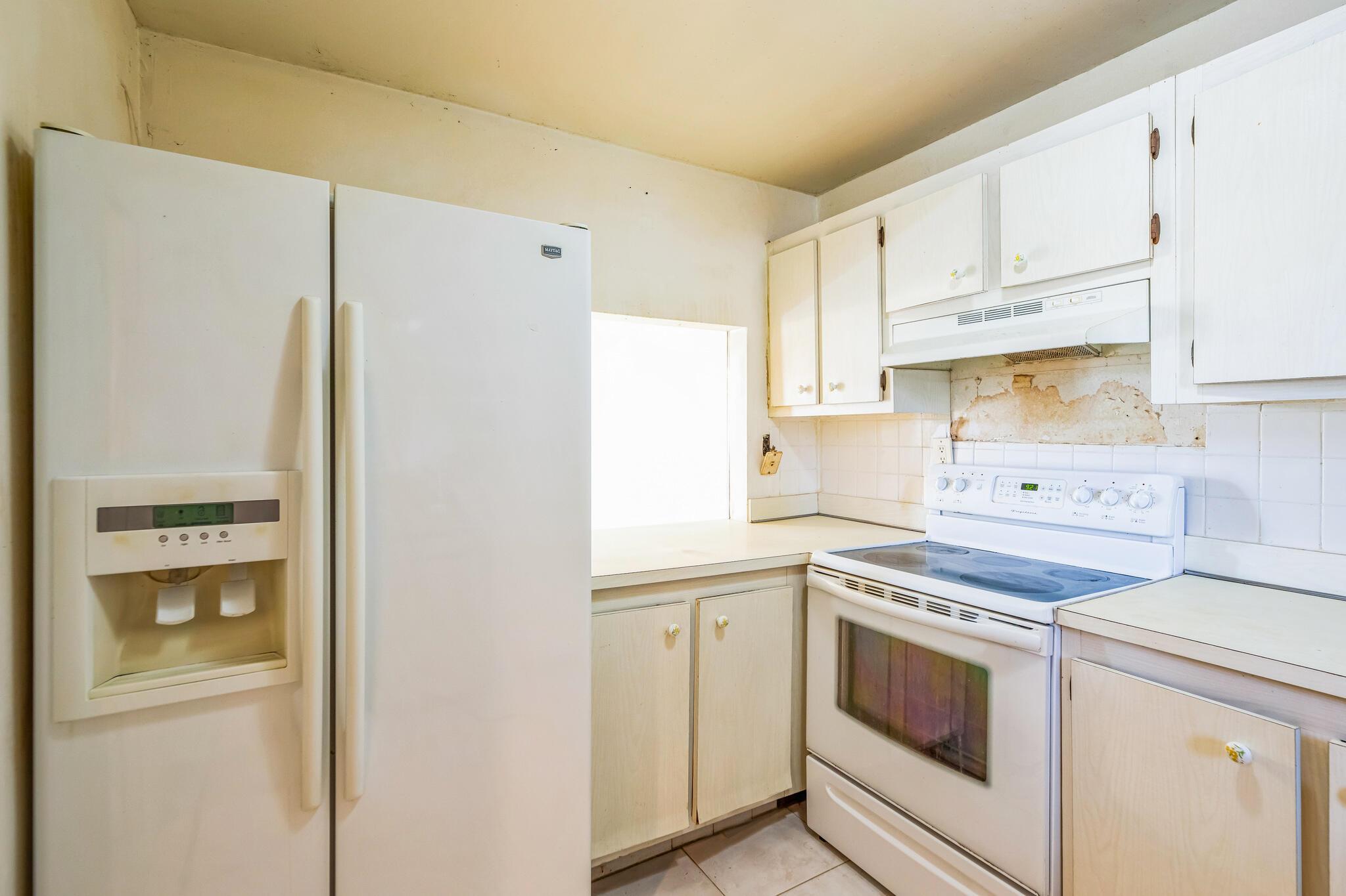 TANGERINE CONDOMINIUM FOU - Residential