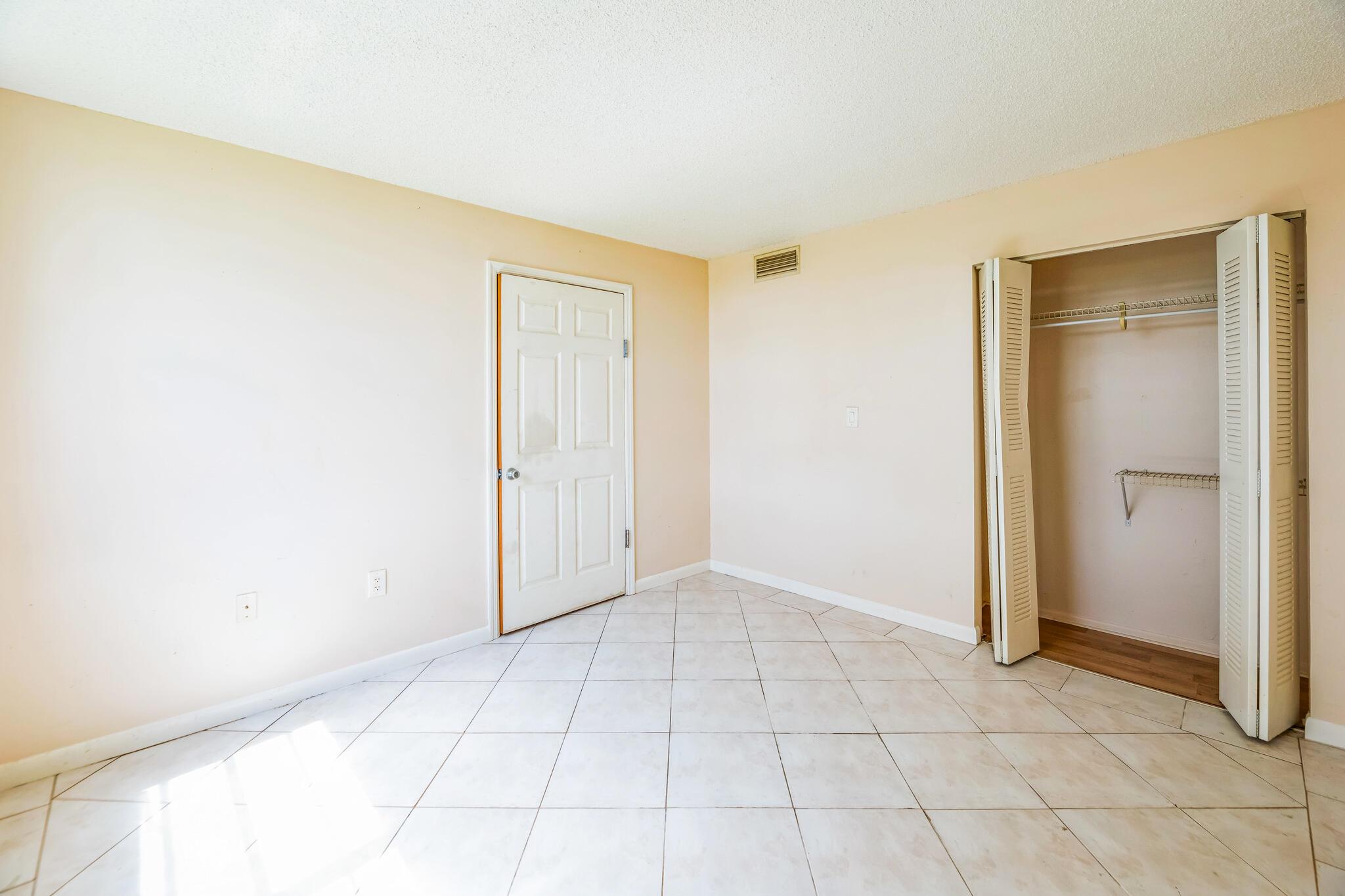 9440 Tangerine Place 102