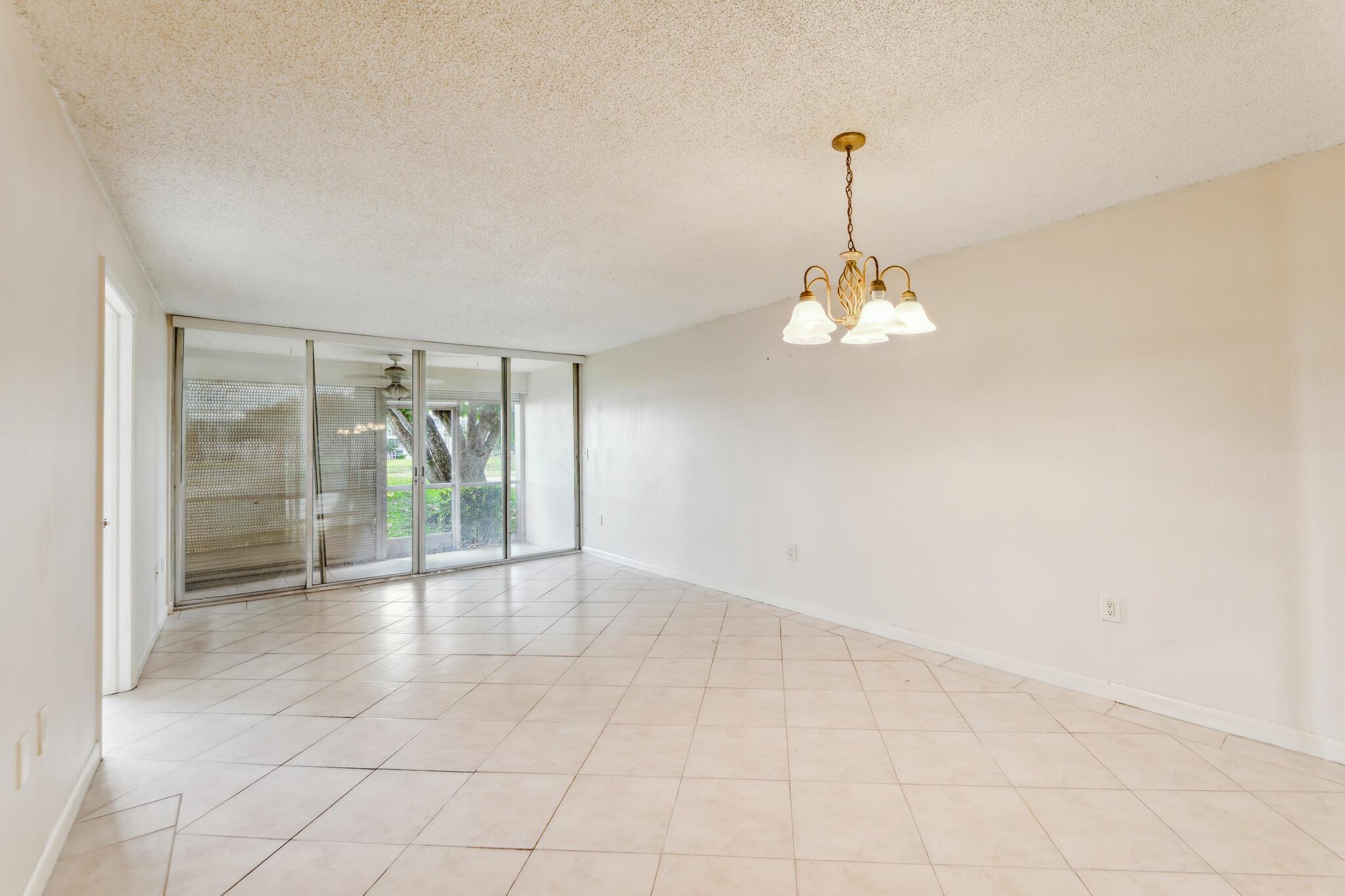 TANGERINE CONDOMINIUM FOU - Residential