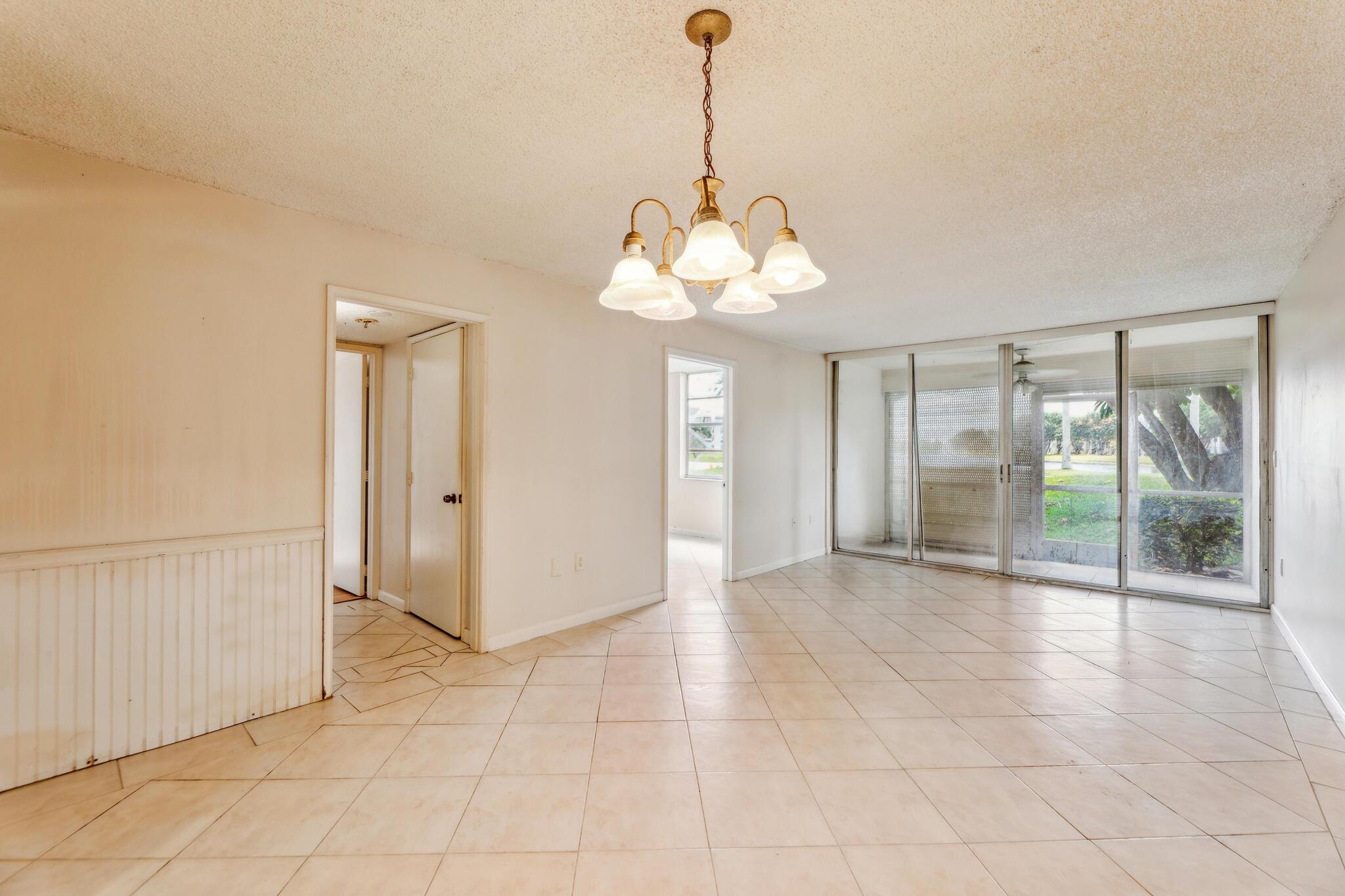 9440 Tangerine Place 102
