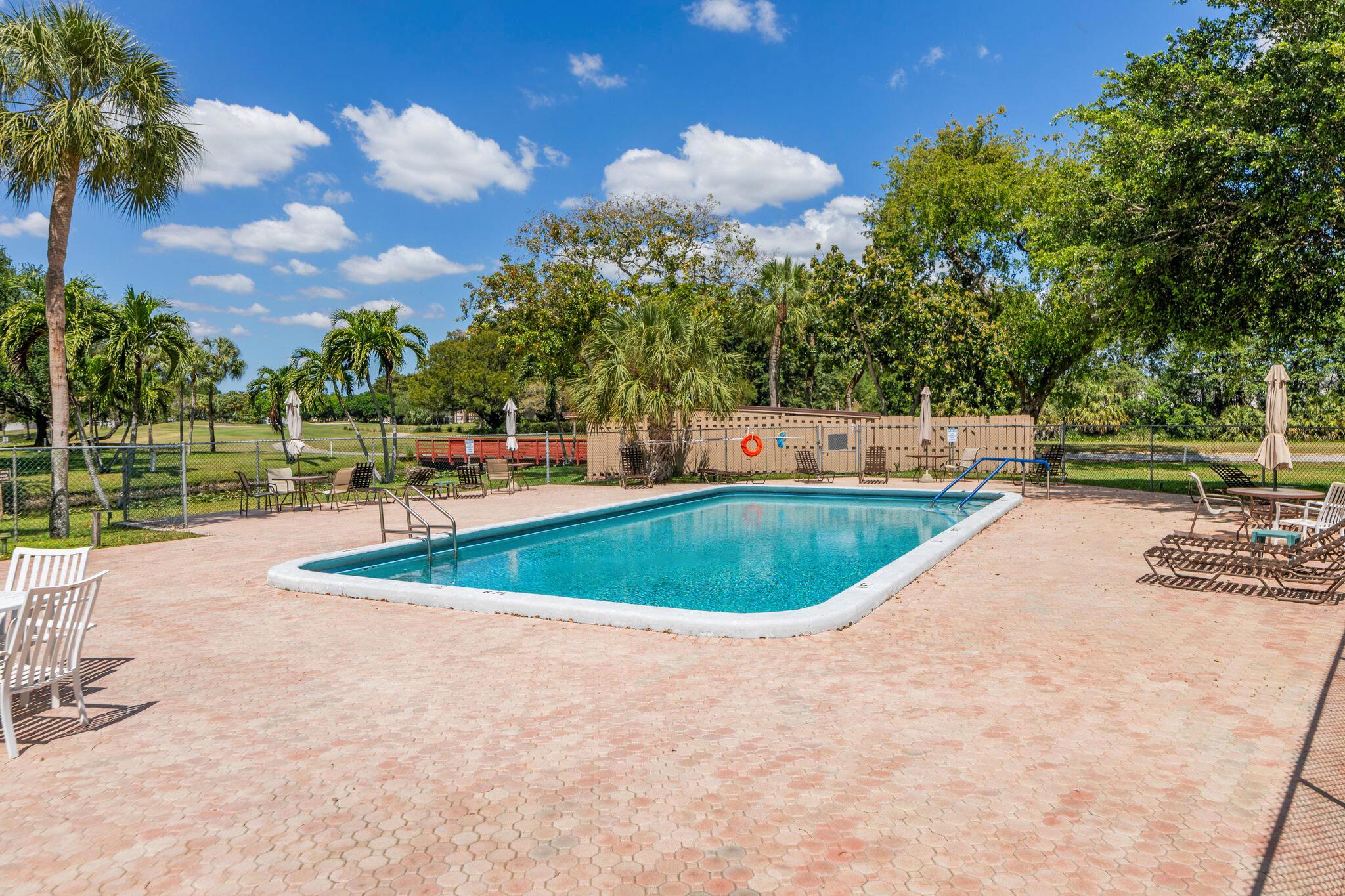TANGERINE CONDOMINIUM FOU - Residential