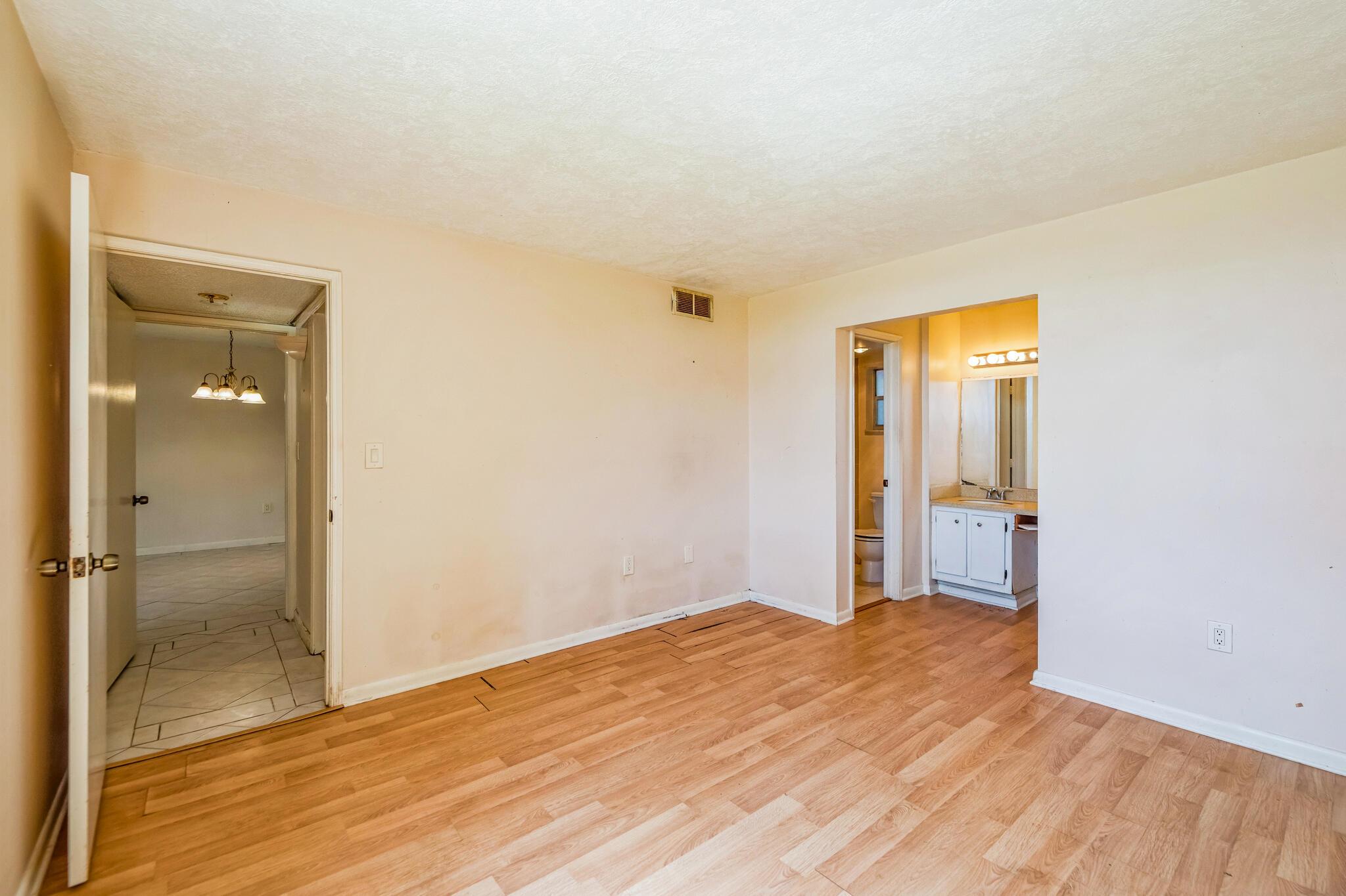 TANGERINE CONDOMINIUM FOU - Residential