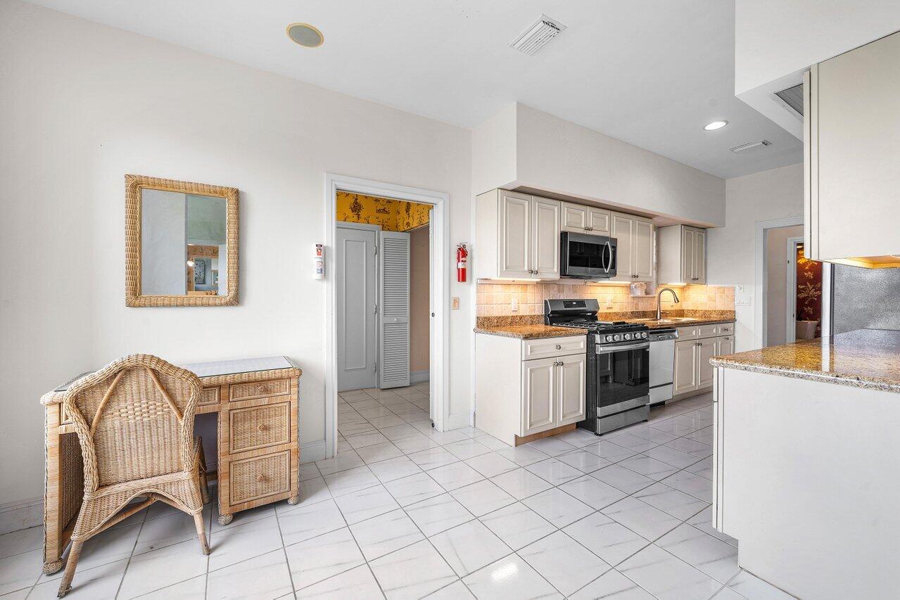 Admirals Cove - Residential