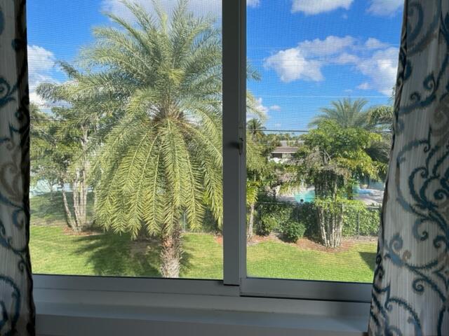 MURRY HILLS APT BLDG CONDO - Residential