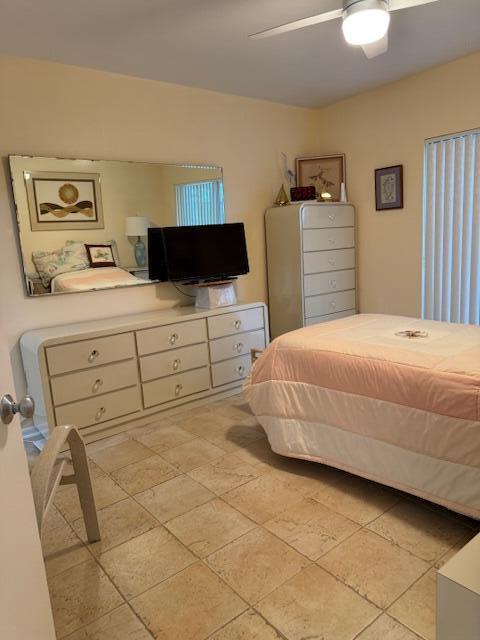 MURRY HILLS APT BLDG COND - Residential
