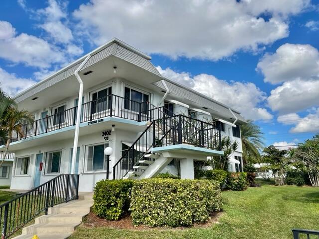 MURRY HILLS APT BLDG COND - Residential