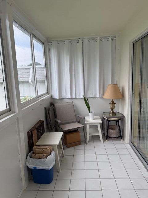 MURRY HILLS APT BLDG COND - Residential