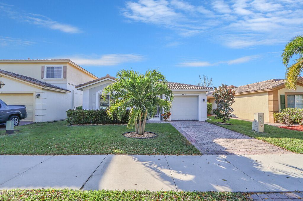 Photo of 4814 SE Graham Drive, Stuart, FL 34997 (MLS # R10961447)