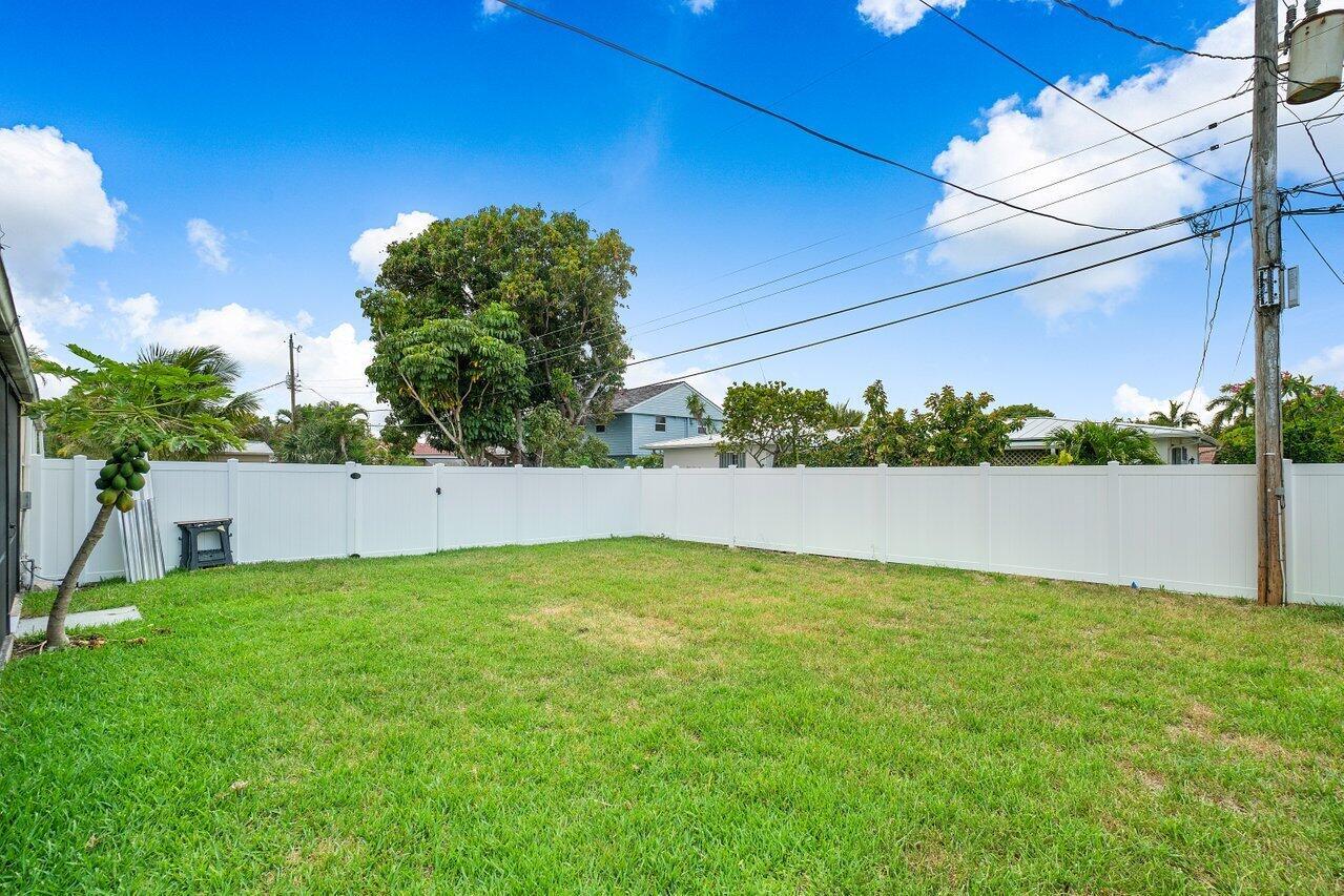 GATEWAY VILLAS - Residential Lease