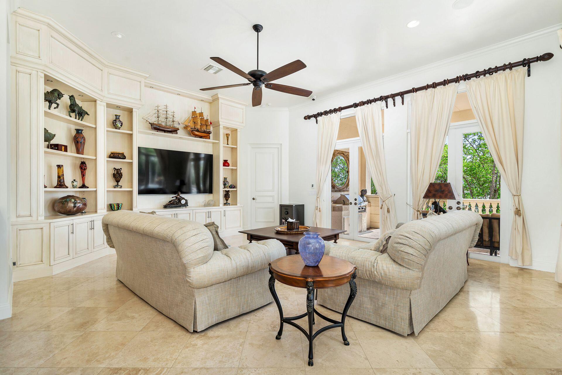 HARBOUR ISLES - Residential