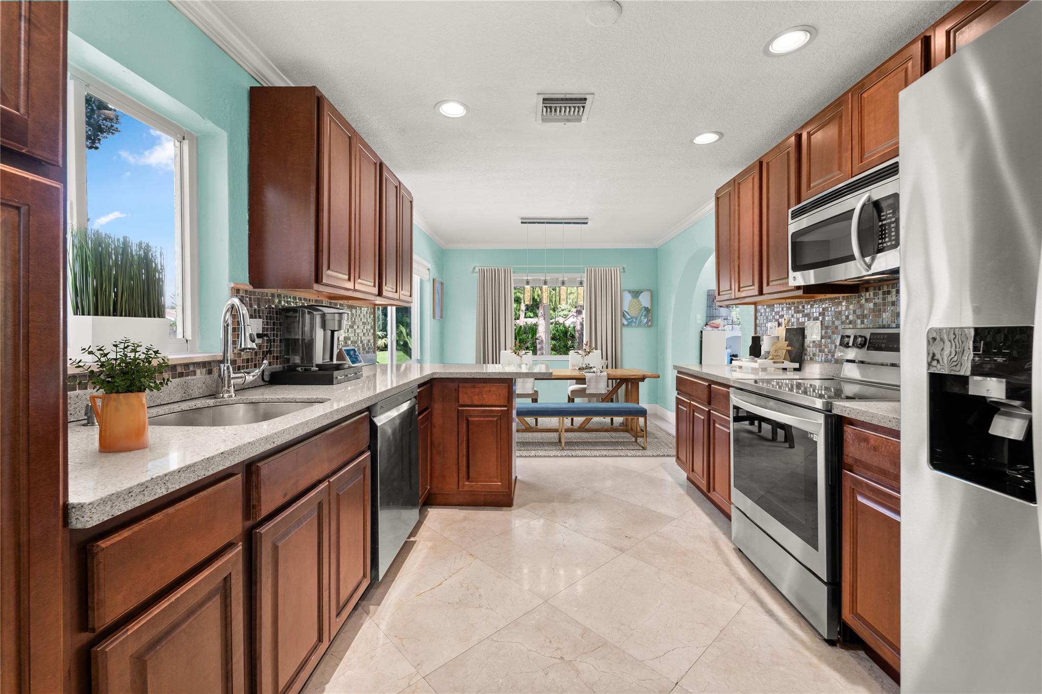Country Club Estates - Residential