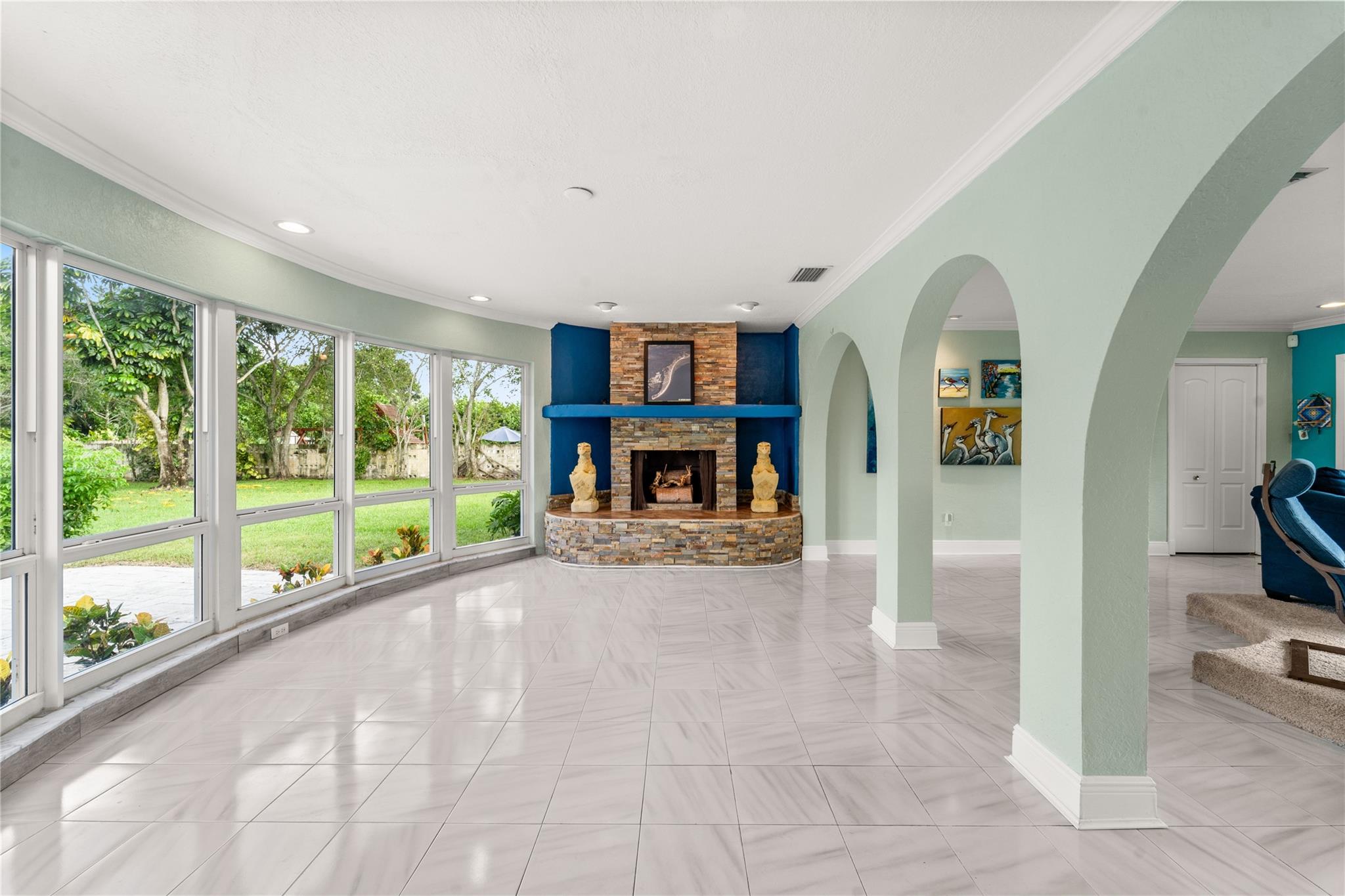 Country Club Estates - Residential