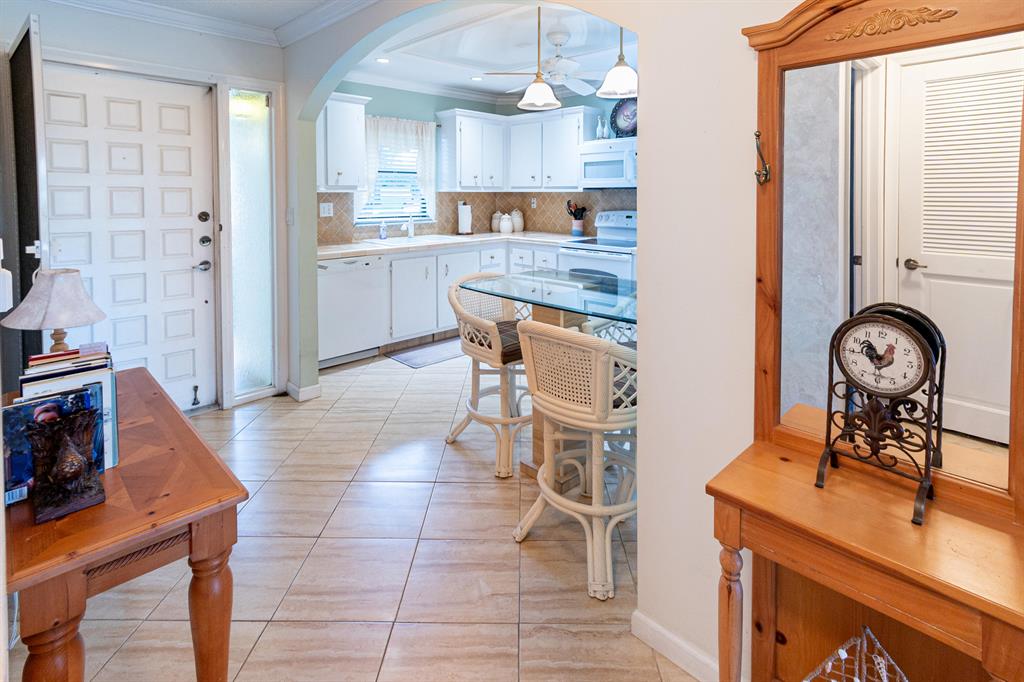 BROADVIEW CONDO - Residential