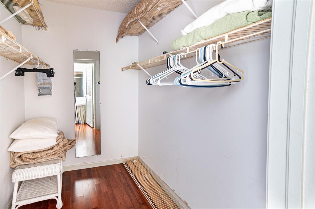 BROADVIEW CONDO - Residential