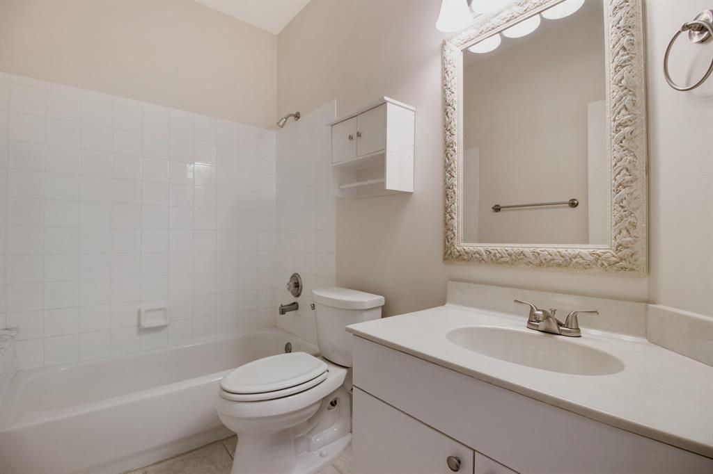 BAREFOOT COVE TOWNHOMES - Residential Lease