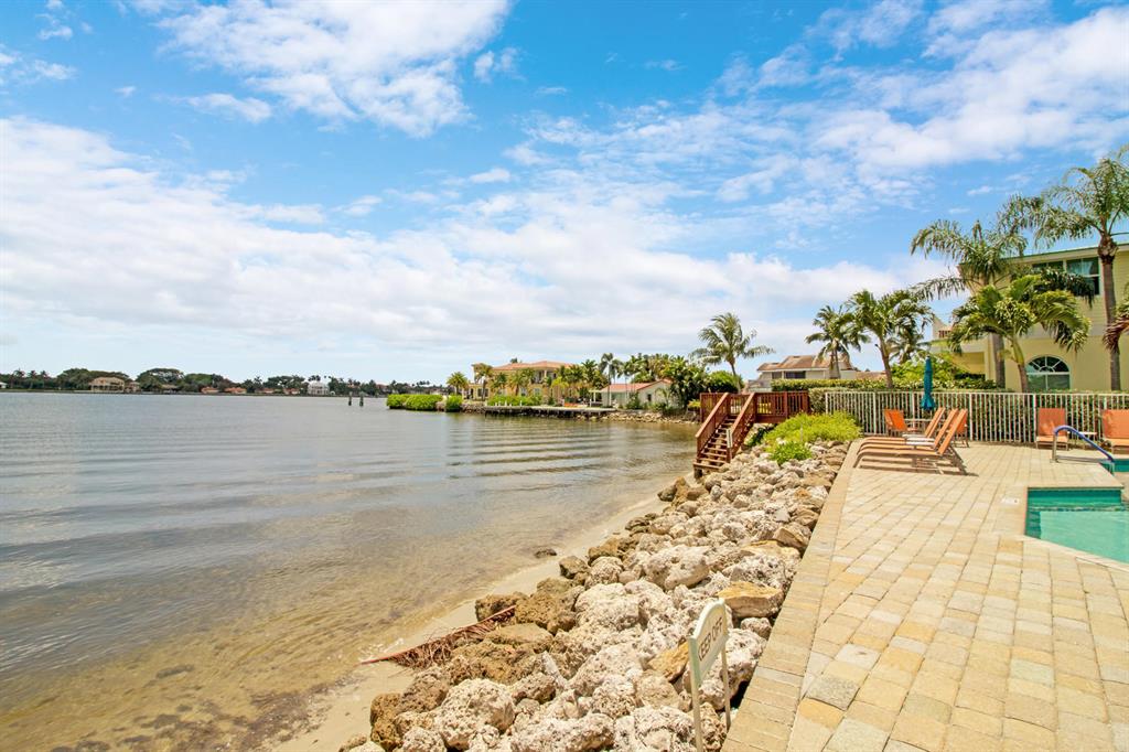 BAREFOOT COVE TOWNHOMES - Residential Lease