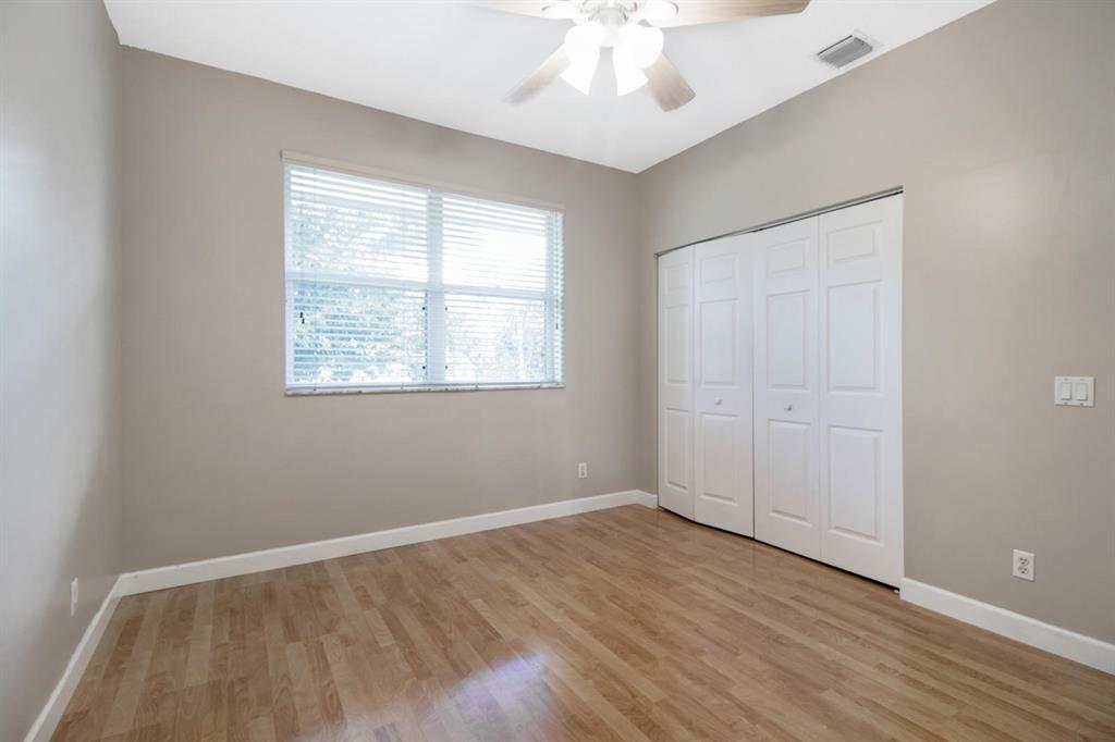 BAREFOOT COVE TOWNHOMES - Residential Lease