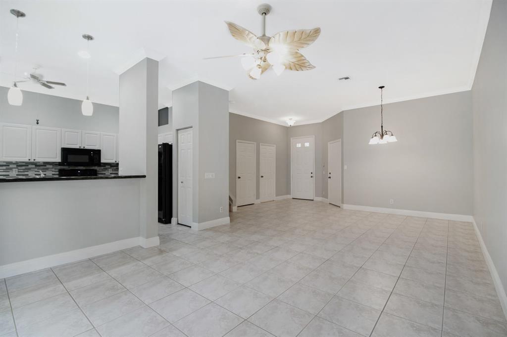 BAREFOOT COVE TOWNHOMES - Residential Lease