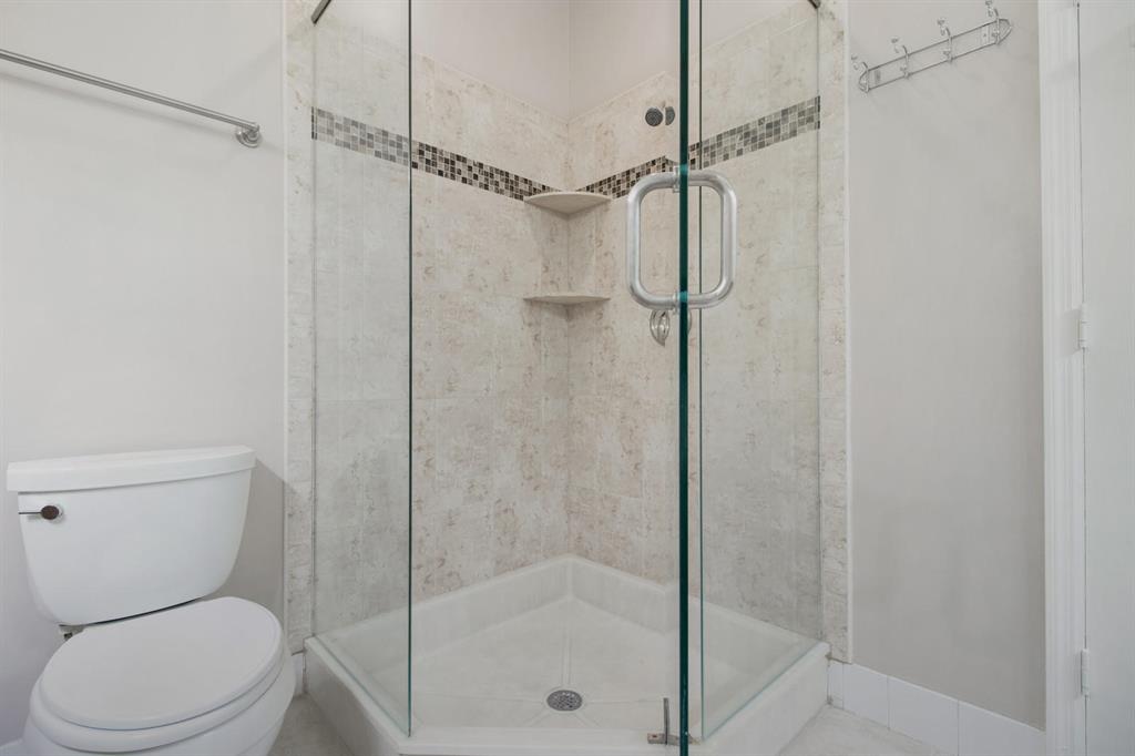 BAREFOOT COVE TOWNHOMES - Residential Lease