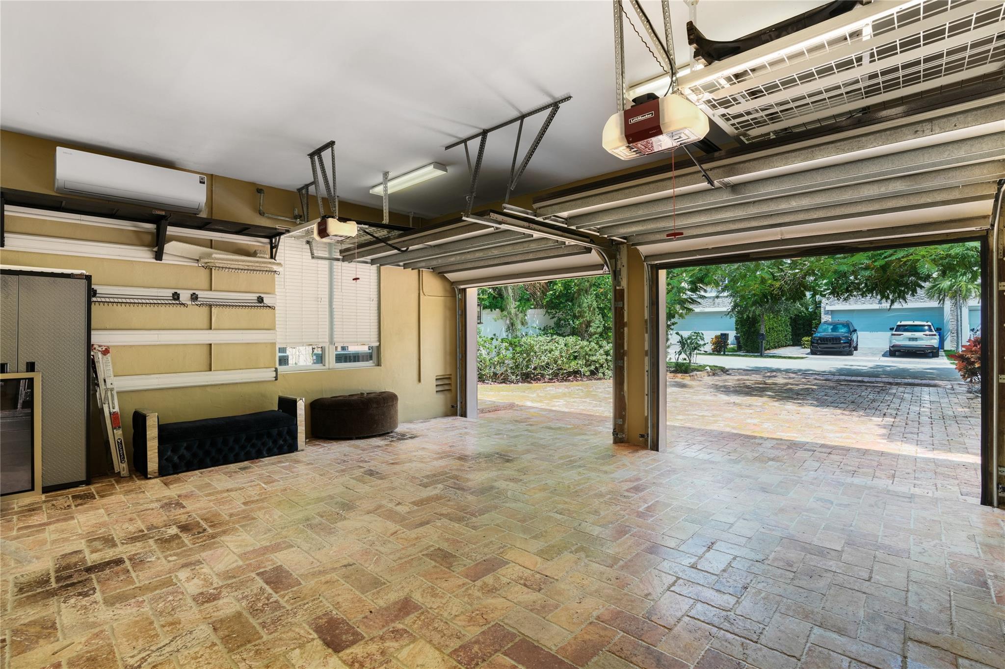 Coral Ridge 21-50 B - Residential