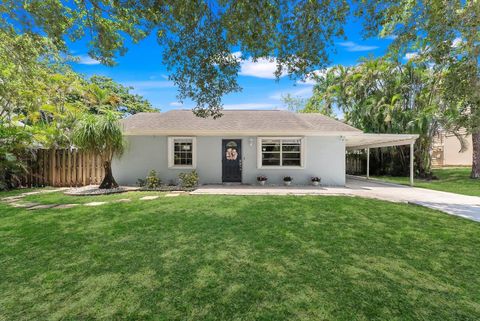 7709 1st Ter Lake Worth FL 33463