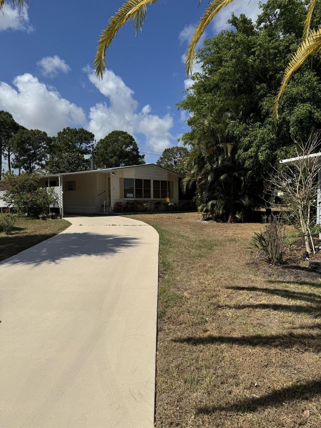 Photo of 18 San Roberto, Fort Pierce, FL 34951 (MLS # R10982842)