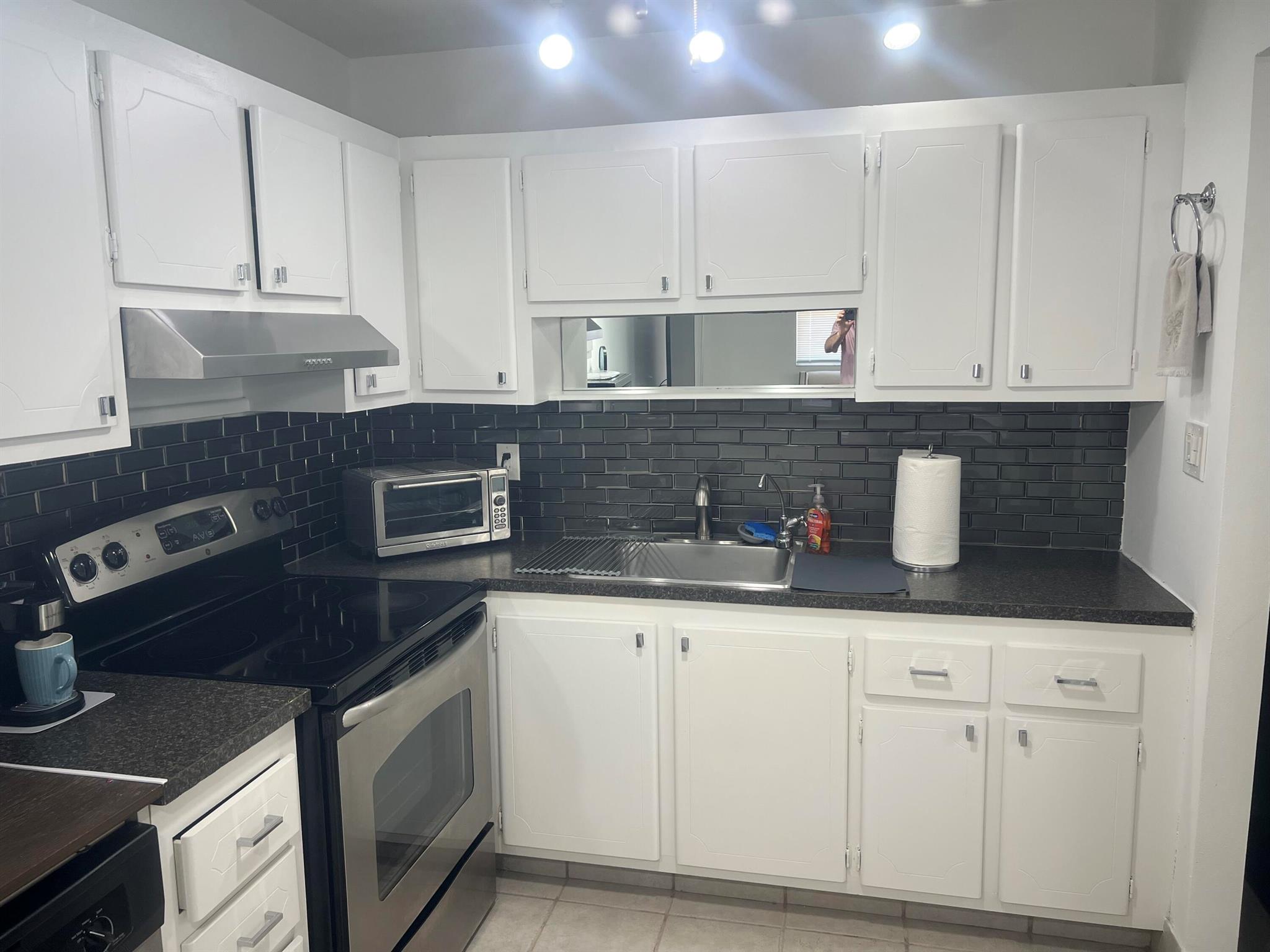 KINGS POINT - Residential Lease