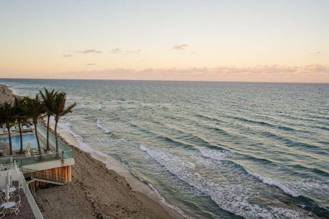 A home in South Palm Beach