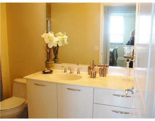Las Olas Place - Residential