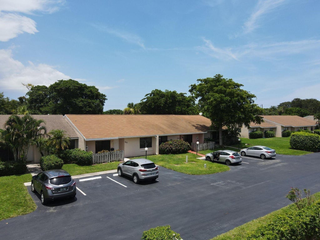 Photo of 3765 Park Lane Villas Road, West Palm Beach, FL 33403 (MLS # B26041560)