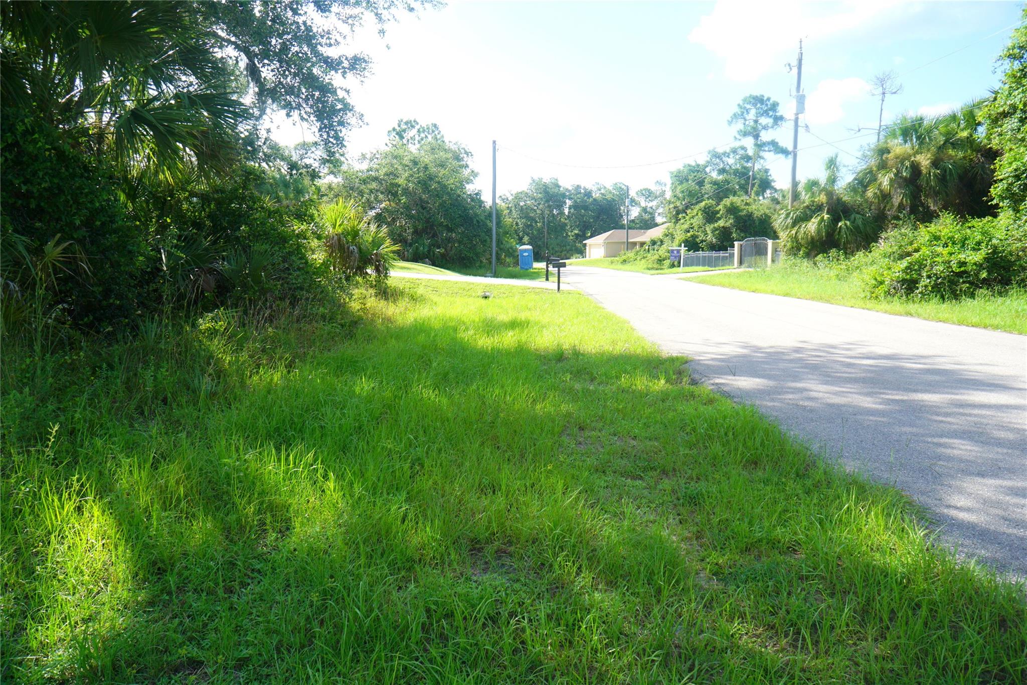 Port Charlotte - Land