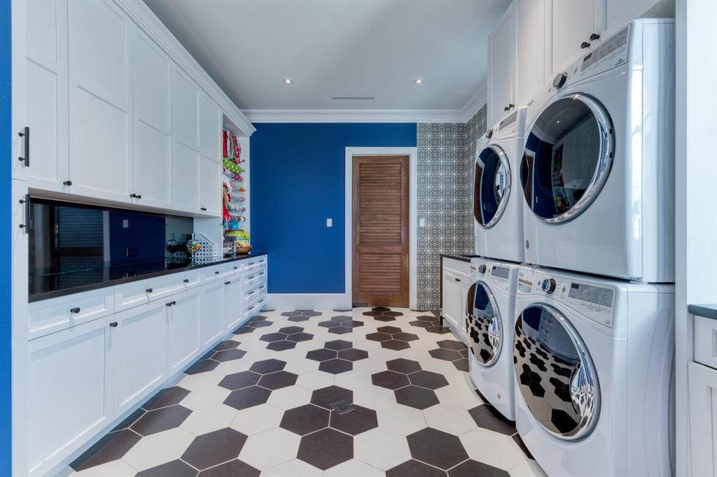 NORTH PALM BEACH VILLAGE OF 6 - Residential