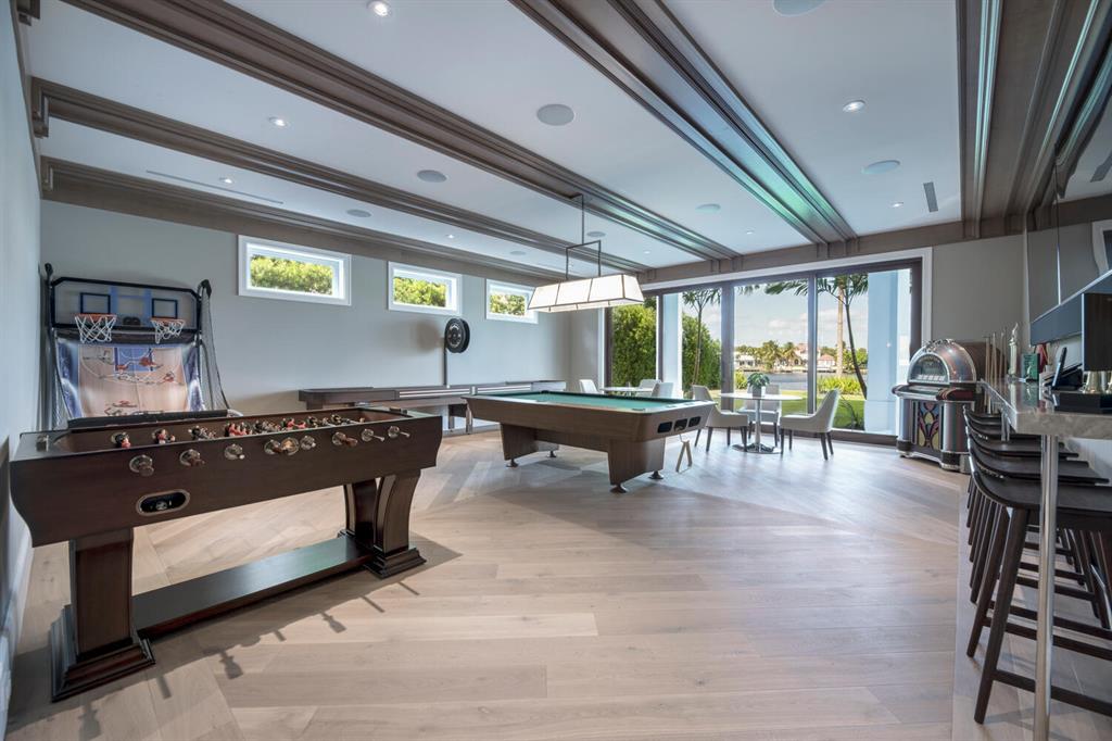 NORTH PALM BEACH VILLAGE OF 6 - Residential