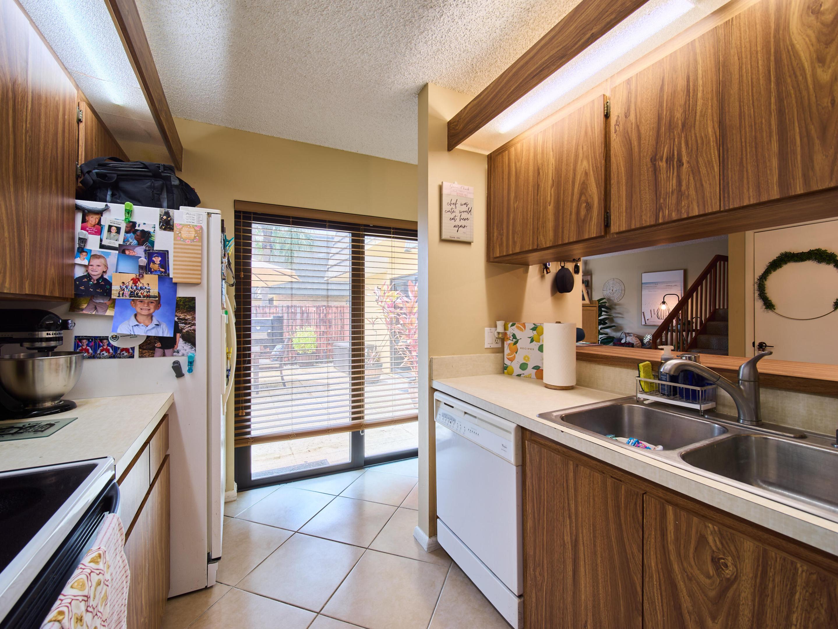 Sandalwood Lakes - Residential